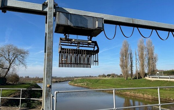 Weed Screen Cleaner Survey